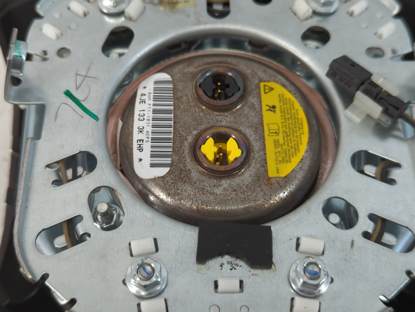 2011 Dodge Caravan Air Bag Driver Left Steering Wheel Mounted P/N:T7TSL0631S0466 Fits Fits 2013 2014 2015 2016 2017 2018 2019 2020 OEM Used Auto Parts - Oemusedautoparts1.com