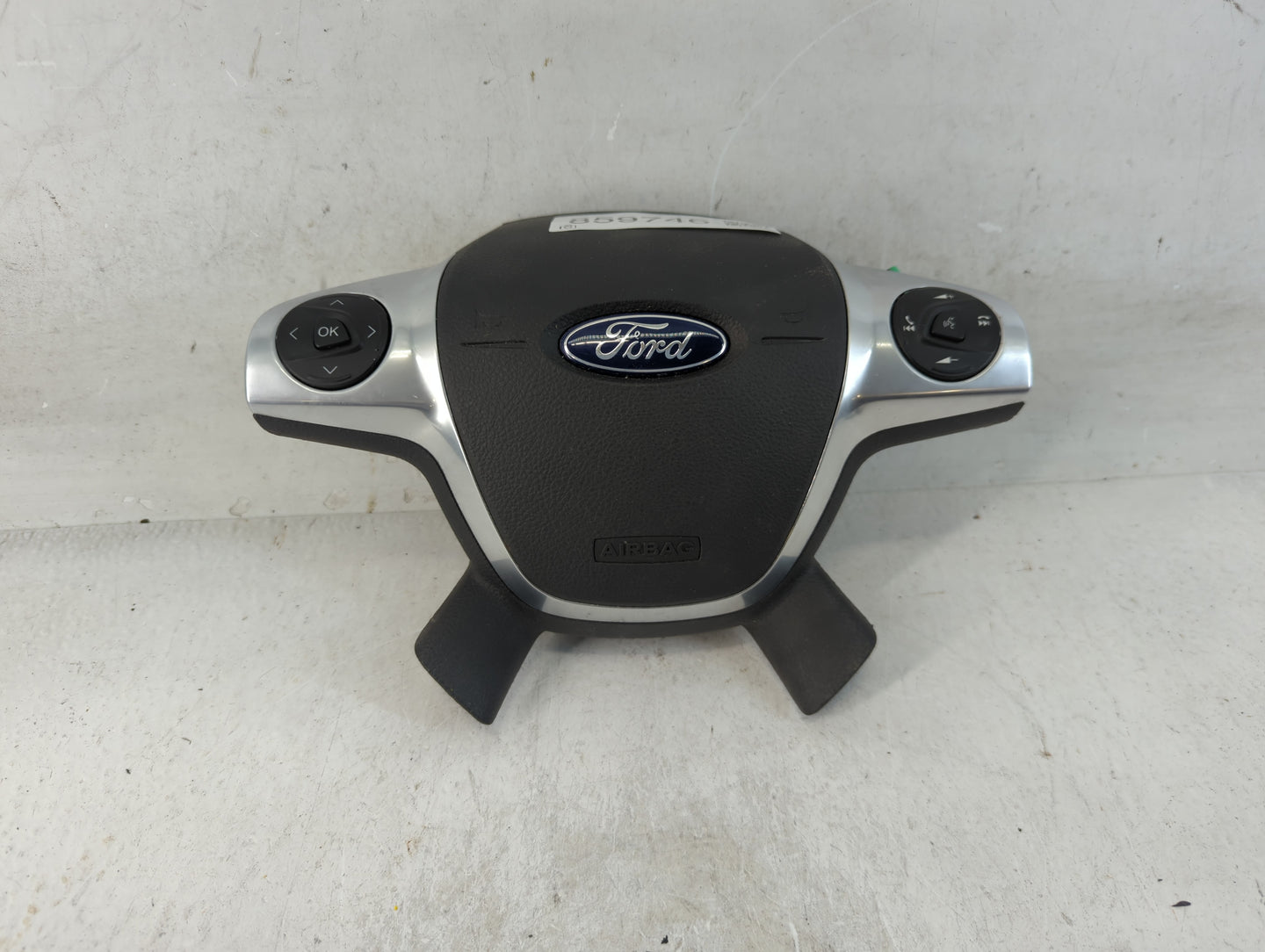2015-2016 Ford Escape Air Bag Driver Left Steering Wheel Mounted P/N:EJ54 A042B85 BA3 Fits Fits 2015 2016 OEM Used Auto Parts - Oemusedautoparts1.com