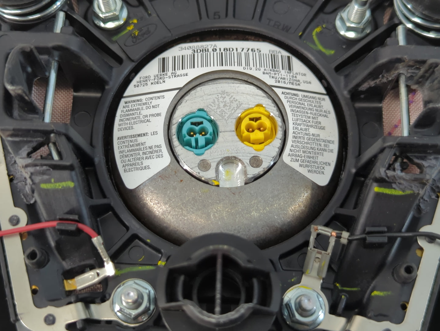 2015-2016 Ford Escape Air Bag Driver Left Steering Wheel Mounted P/N:EJ54 A042B85 BA3 Fits Fits 2015 2016 OEM Used Auto Parts - Oemusedautoparts1.com
