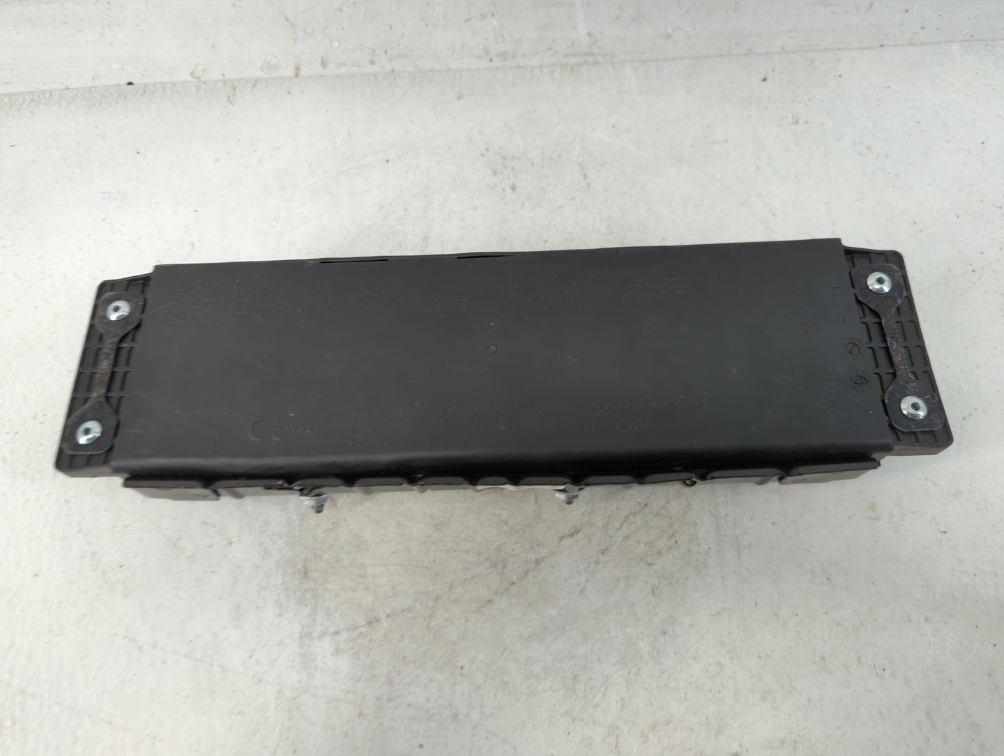 2013-2016 Dodge Dart Air Bag Driver Left Knee OEM P/N:P68102233AD Fits Fits 2013 2014 2015 2016 OEM Used Auto Parts - Oemusedautoparts1.com