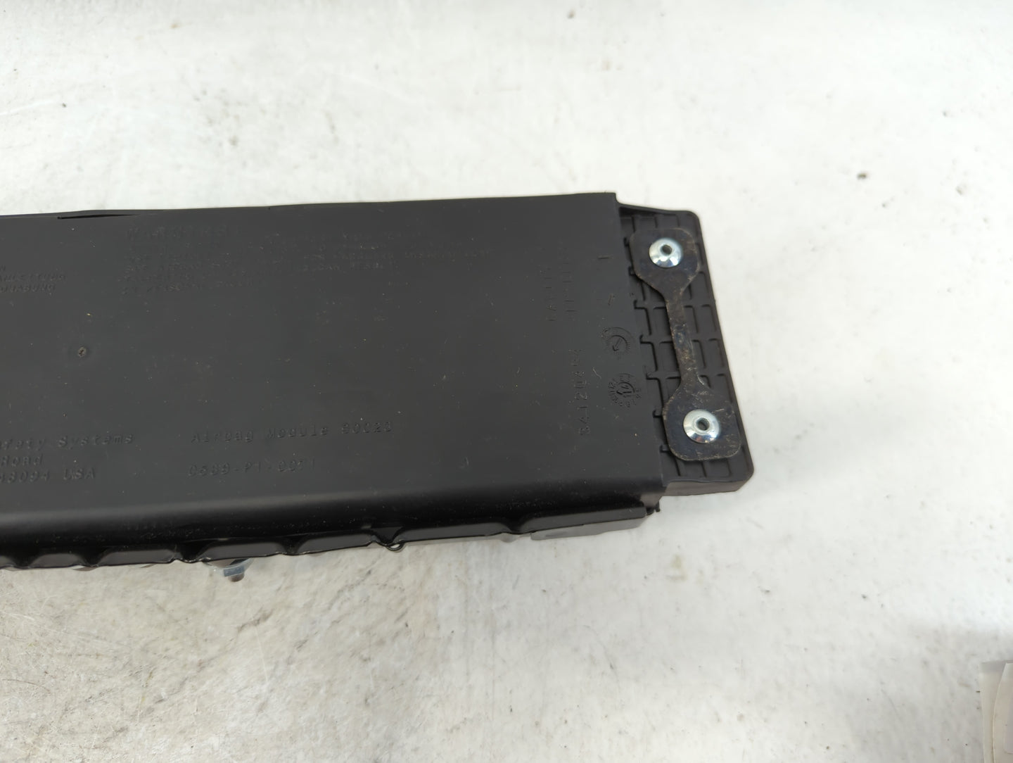 2013-2016 Dodge Dart Air Bag Driver Left Knee OEM P/N:P68102233AD Fits Fits 2013 2014 2015 2016 OEM Used Auto Parts - Oemusedautoparts1.com