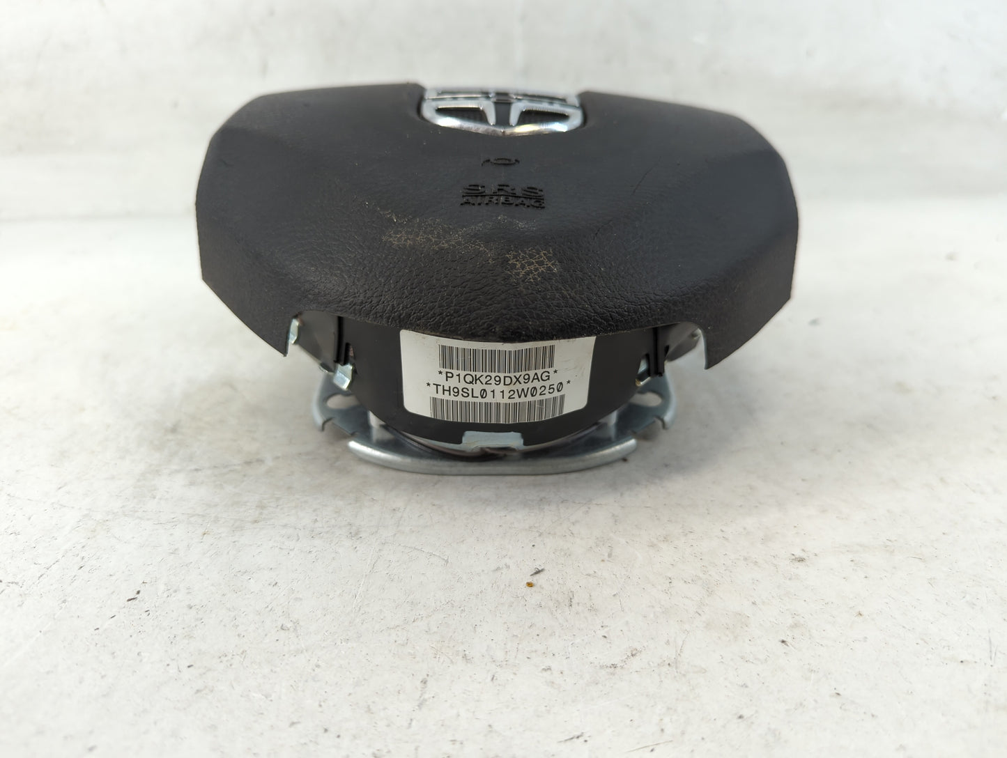 2012 Dodge Caravan Air Bag Driver Left Steering Wheel Mounted Fits Fits 2013 2014 2015 2016 2017 2018 2019 2020 OEM Used Auto Parts - Oemusedautoparts1.com