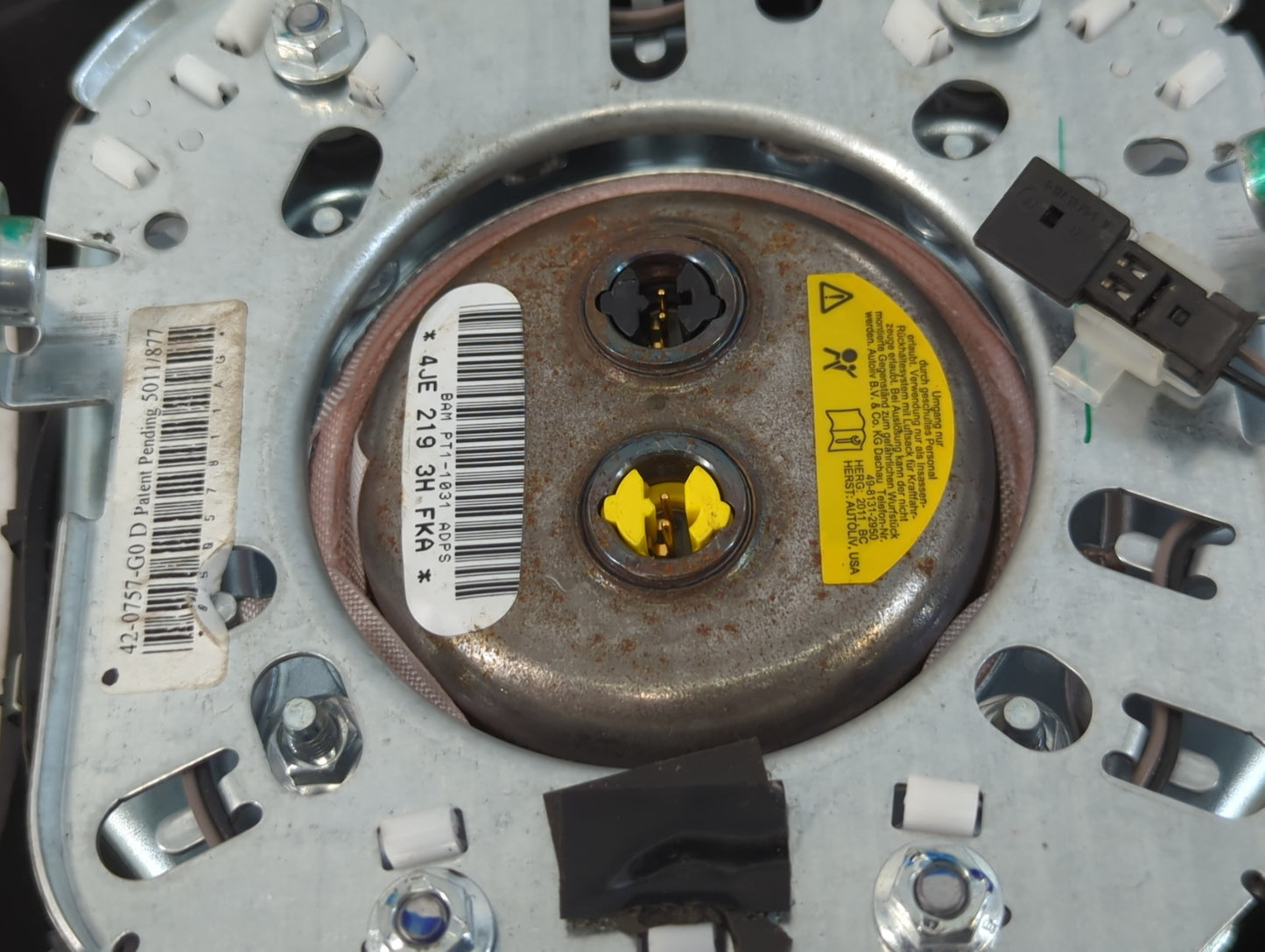 2012 Dodge Caravan Air Bag Driver Left Steering Wheel Mounted Fits Fits 2013 2014 2015 2016 2017 2018 2019 2020 OEM Used Auto Parts - Oemusedautoparts1.com