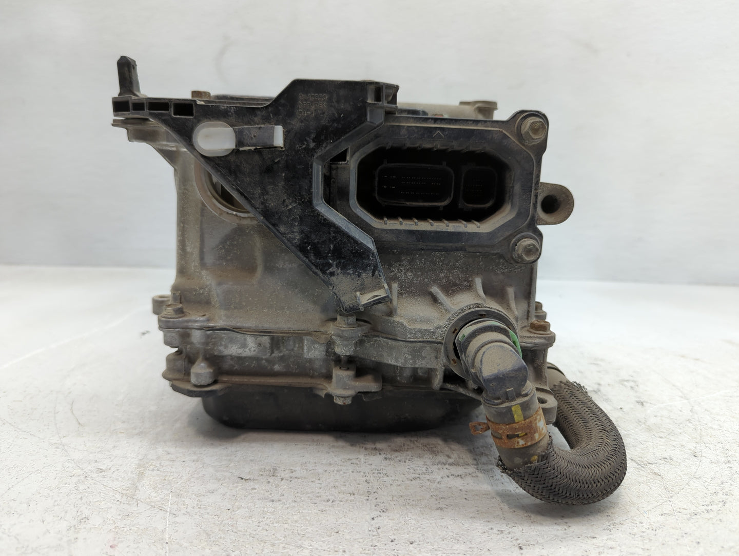 2012-2015 Toyota Prius Hybrid DC Synergy Drive Power Inverter P/N:G9200-47210 Fits Fits 2012 2013 2014 2015 OEM Used Auto Parts - Oemusedautoparts1.com