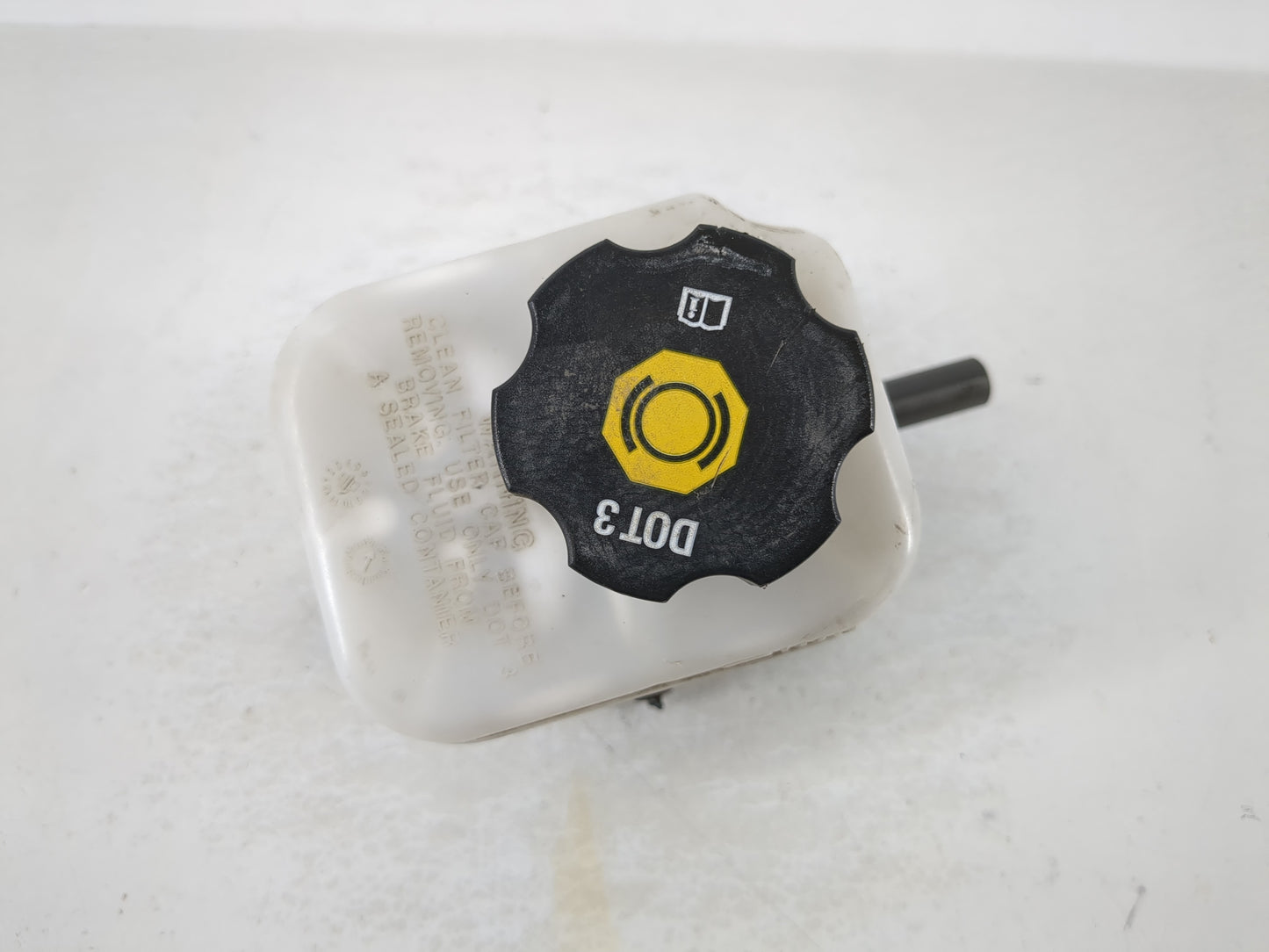 2004-2008 Gmc Canyon Brake Master Cylinder - Oemusedautoparts1.com