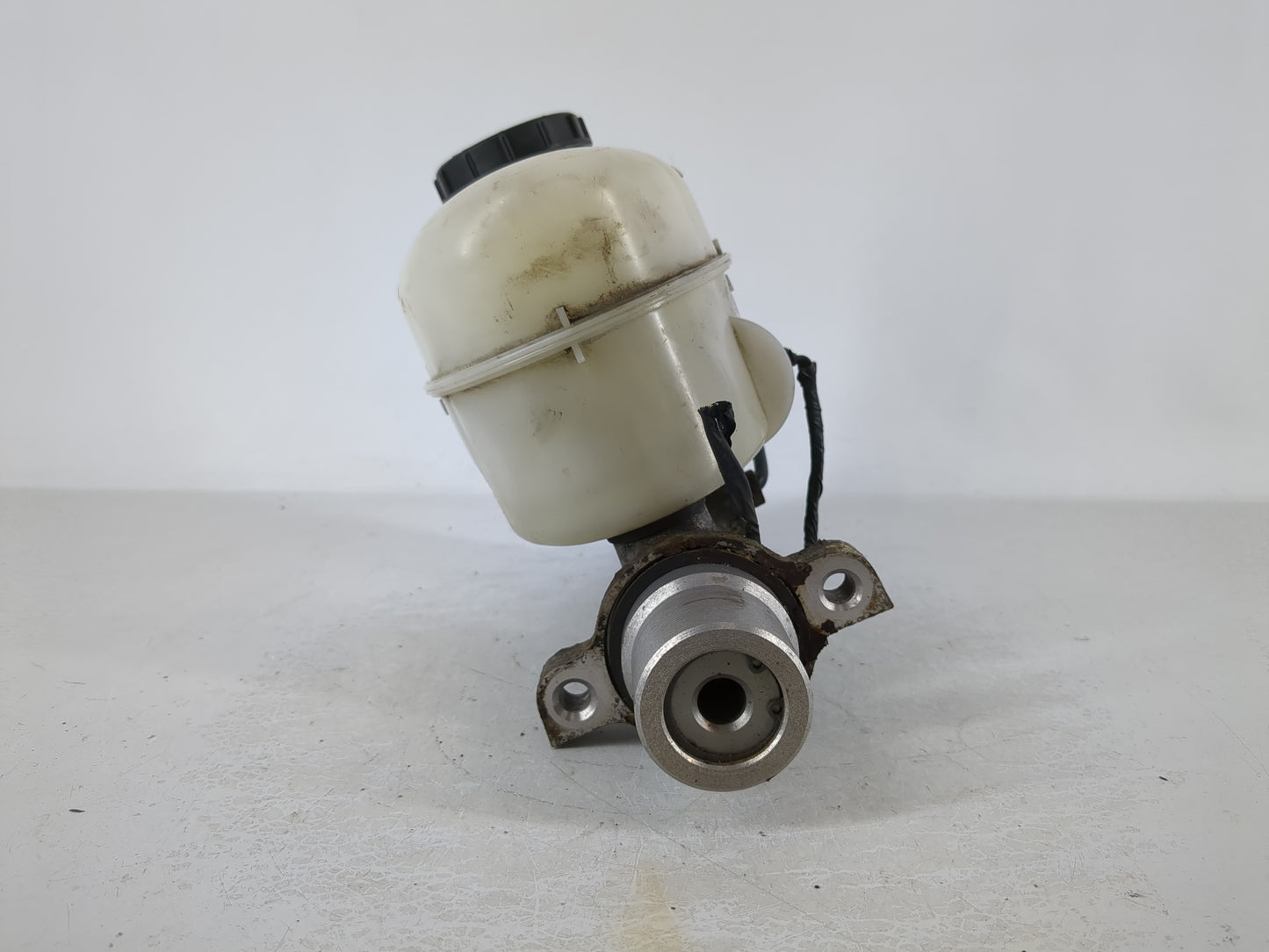 2004-2008 Ford F-150 Brake Master Cylinder - Oemusedautoparts1.com