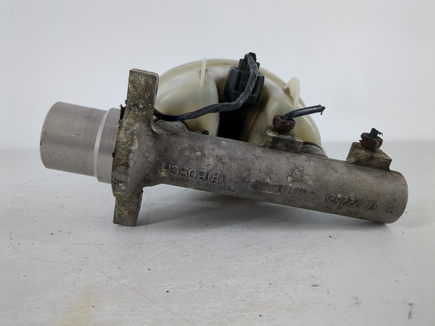 2004-2008 Ford F-150 Brake Master Cylinder - Oemusedautoparts1.com