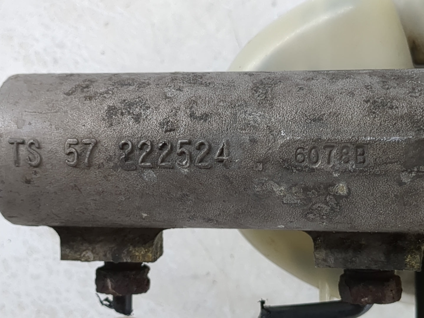 2004-2008 Ford F-150 Brake Master Cylinder - Oemusedautoparts1.com