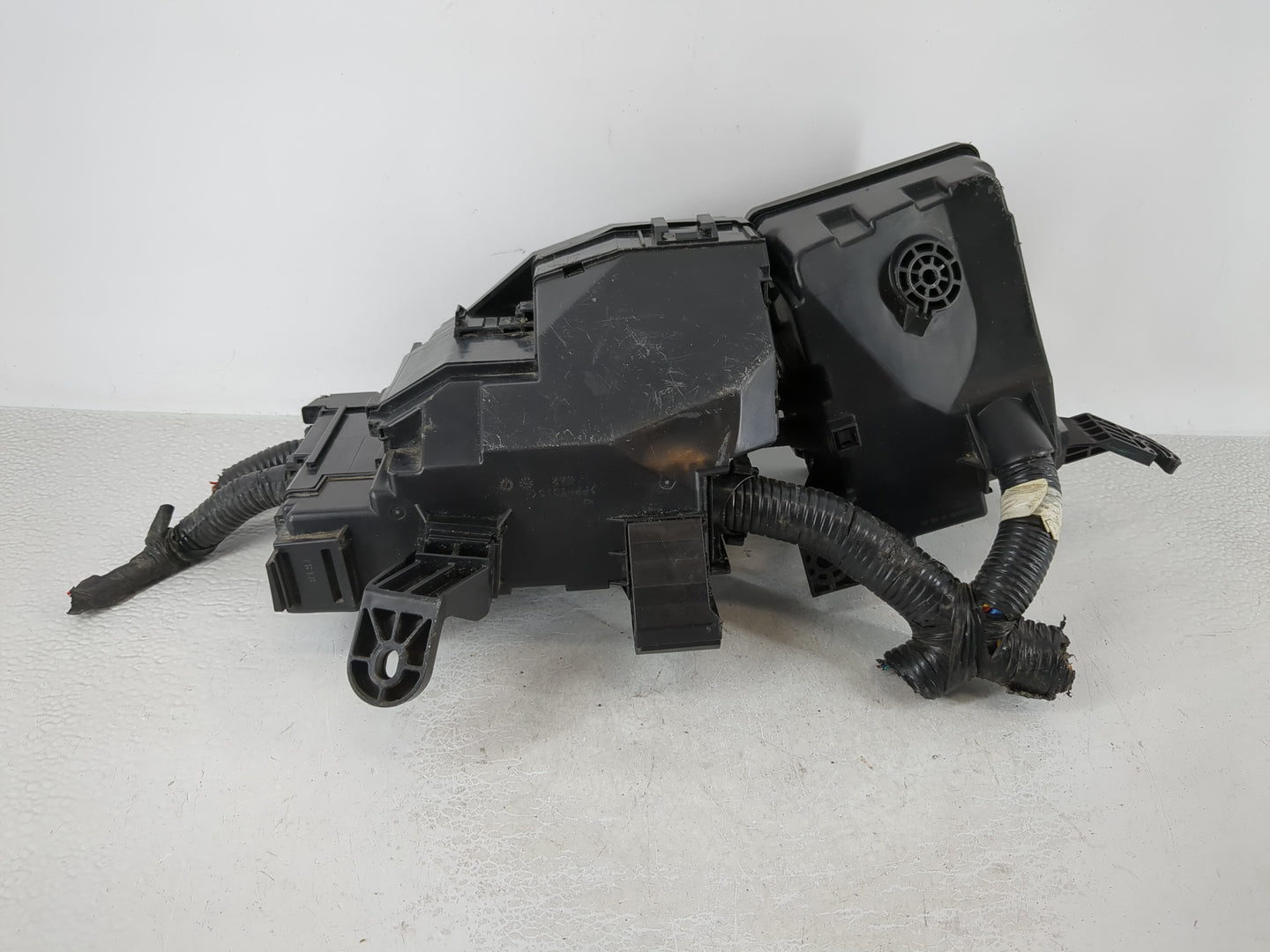 2013-2014 Nissan Altima Fusebox Fuse Box Panel Relay Module Fits Fits 2013 2014 OEM Used Auto Parts - Oemusedautoparts1.com