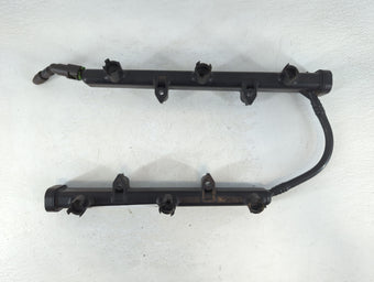 compare product 2006 Dodge Caravan Fuel Injectors P/N:04593923AA Fits OEM Used Auto Parts