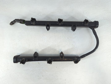 2006 Dodge Caravan Fuel Injectors P/N:04593923AA Fits OEM Used Auto Parts - Oemusedautoparts1.com