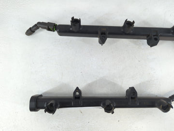 2006 Dodge Caravan Fuel Injectors P/N:04593923AA Fits OEM Used Auto Parts