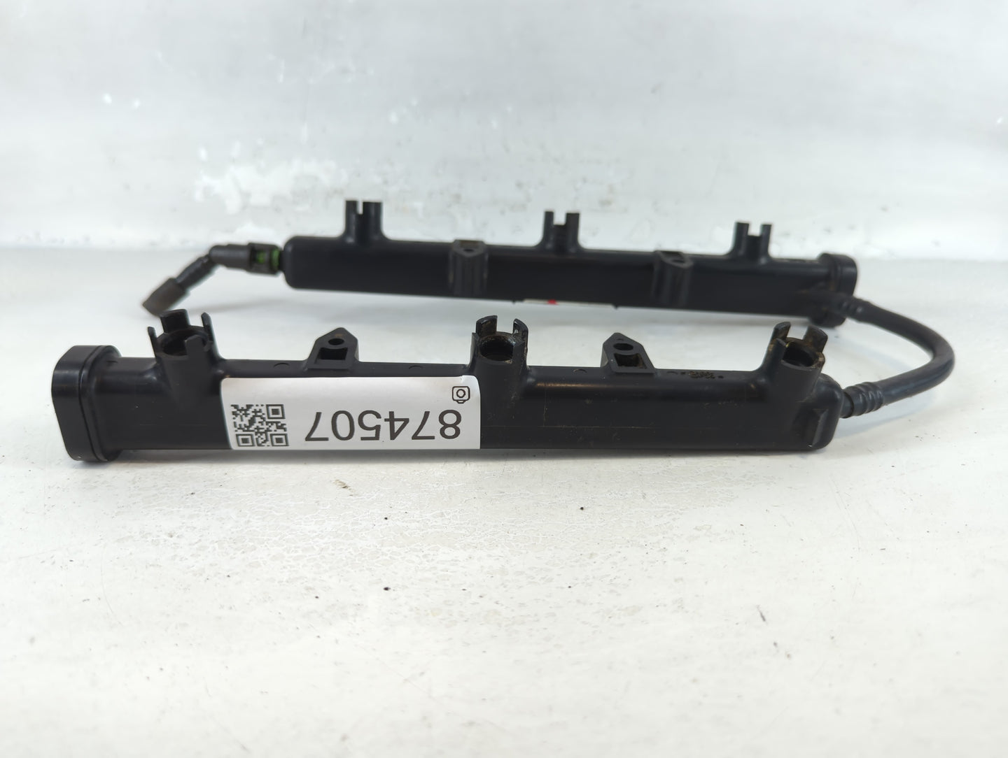 2006 Dodge Caravan Fuel Injectors P/N:04593923AA Fits OEM Used Auto Parts - Oemusedautoparts1.com