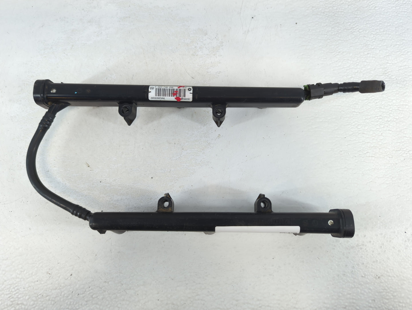 2006 Dodge Caravan Fuel Injectors P/N:04593923AA Fits OEM Used Auto Parts - Oemusedautoparts1.com