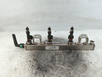 compare product 2007 Ford Focus Fuel Injectors P/N:4M5G-9D280-DB Fits OEM Used Auto Parts