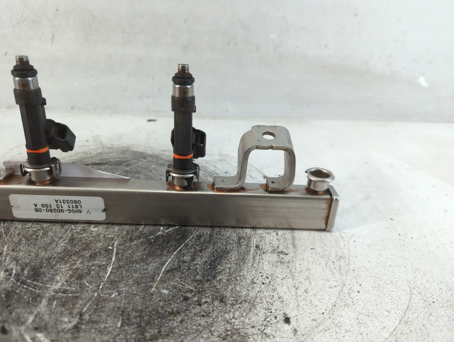 2007 Ford Focus Fuel Injectors P/N:4M5G-9D280-DB Fits OEM Used Auto Parts