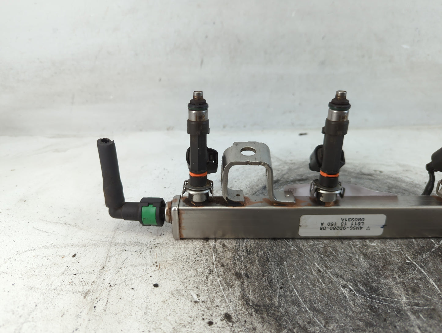 2007 Ford Focus Fuel Injectors P/N:4M5G-9D280-DB Fits OEM Used Auto Parts