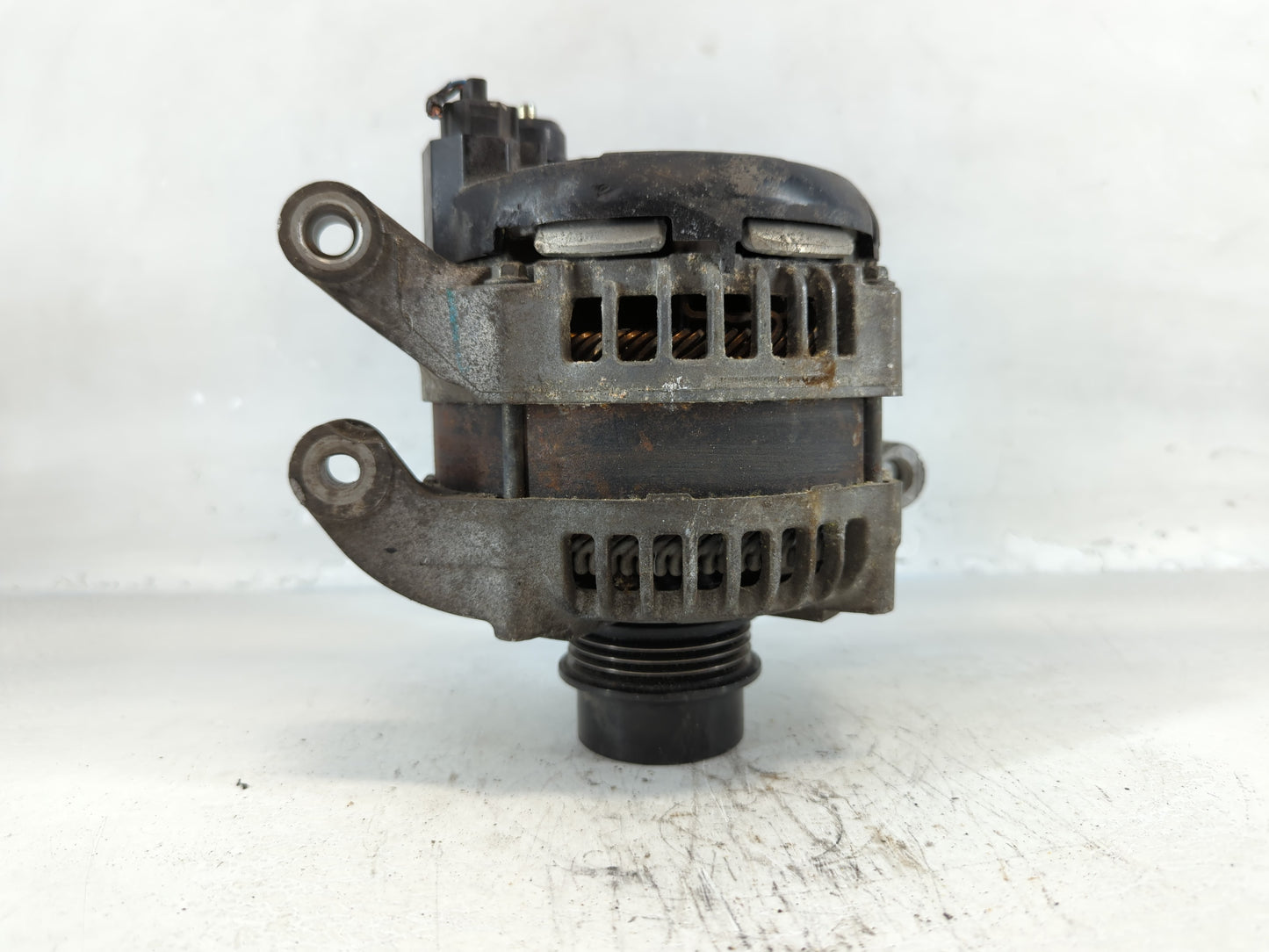 2013-2020 Lincoln Mkz Alternator Replacement Generator Charging Assembly Engine OEM P/N:G2GT-10300-AA Fits OEM Used Auto Parts - Oemusedautoparts1.com