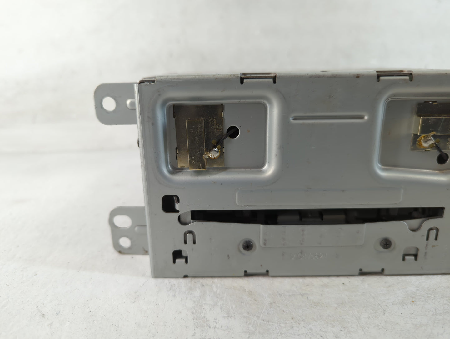 2014-2016 Chevrolet Malibu Radio AM FM Cd Player Receiver Replacement P/N:23206559 Fits Fits 2014 2015 2016 OEM Used Auto Parts - Oemusedautoparts1.com