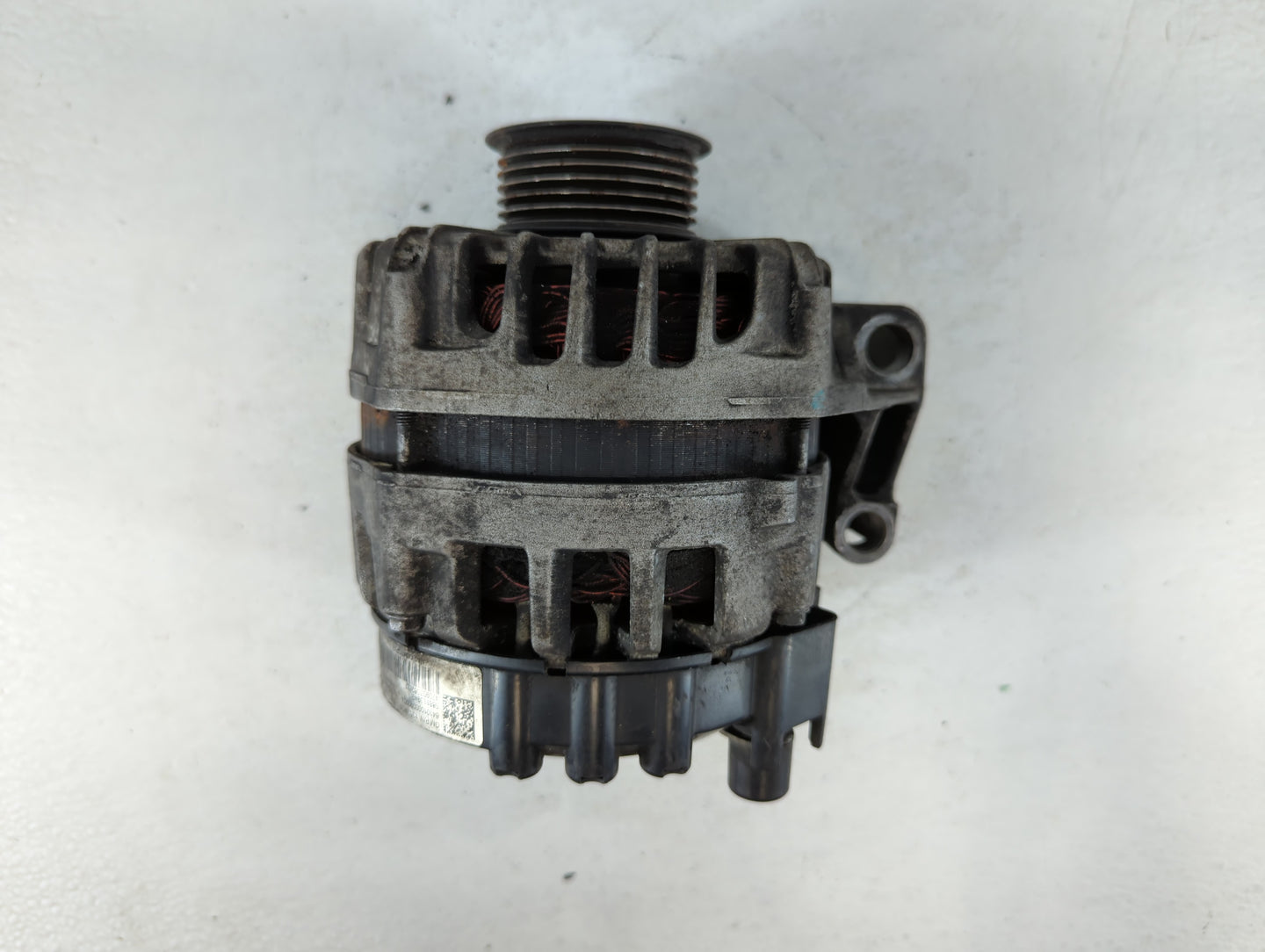 2017-2020 Chevrolet Impala Alternator Replacement Generator Charging Assembly Engine OEM P/N:13520825 Fits OEM Used Auto Parts - Oemusedautoparts1.com
