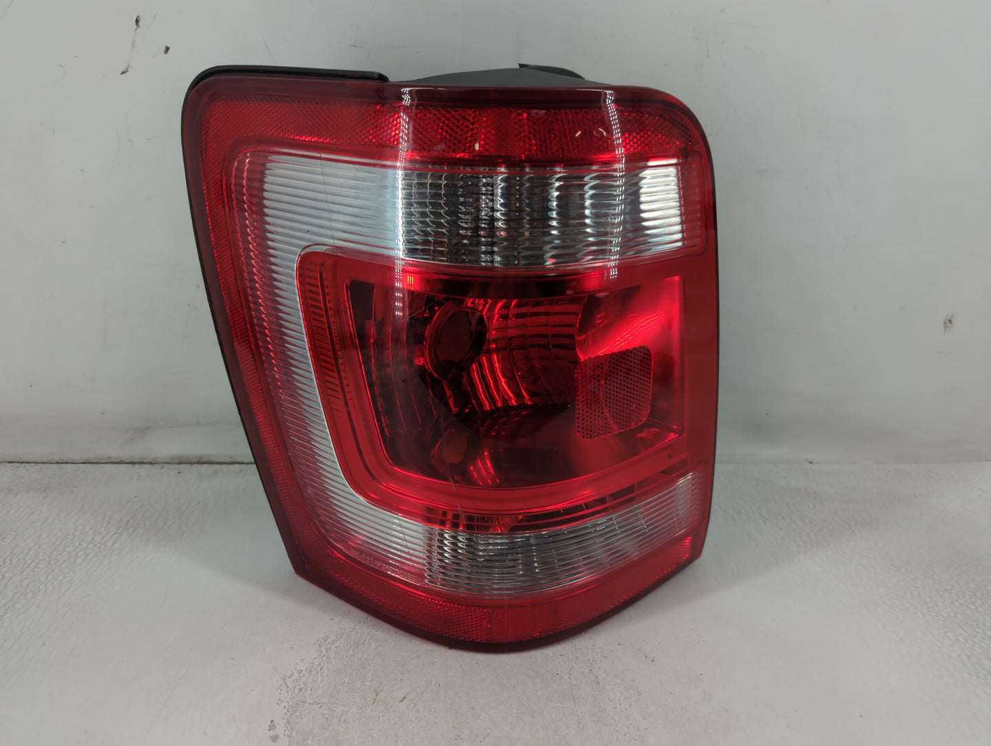 2008-2012 Ford Escape Tail Light Assembly Driver Left OEM P/N:8L84-13B505-A Fits Fits 2008 2009 2010 2011 2012 OEM Used Auto Parts - Oemusedautoparts1.com