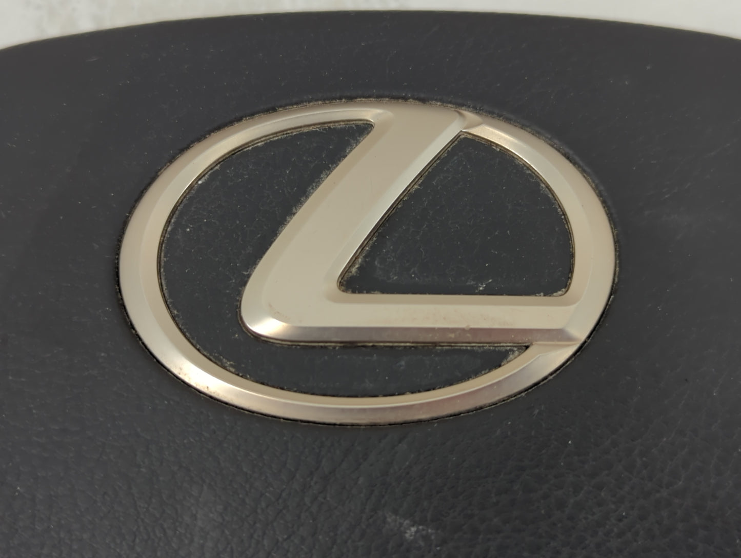 2013-2015 Lexus Es350 Air Bag Driver Left Steering Wheel Mounted Fits Fits 2013 2014 2015 OEM Used Auto Parts - Oemusedautoparts1.com