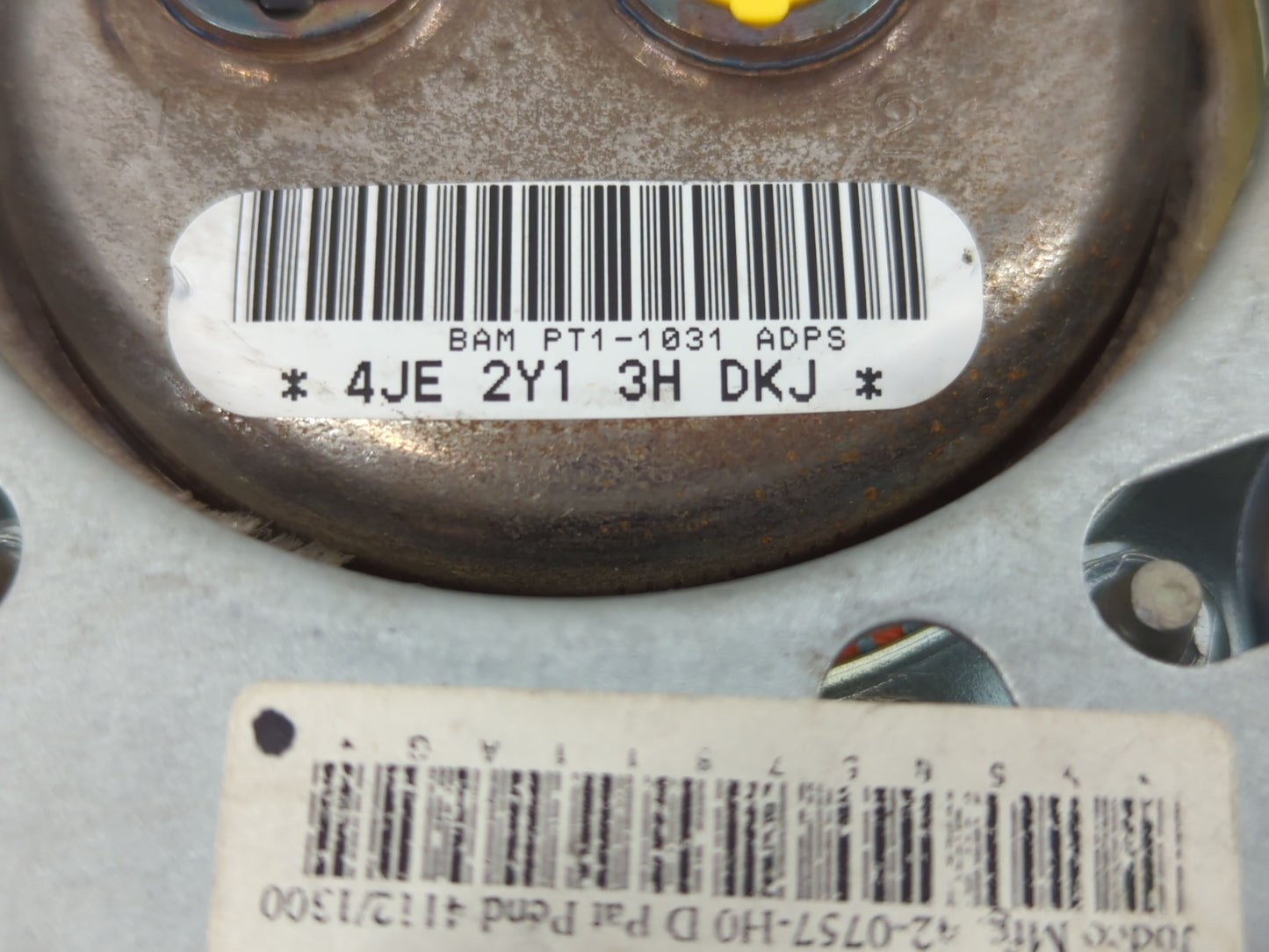 2013-2019 Dodge Journey Air Bag Driver Left Steering Wheel Mounted Fits Fits 2013 2014 2015 2016 2017 2018 2019 OEM Used Auto Parts - Oemusedautoparts1.com
