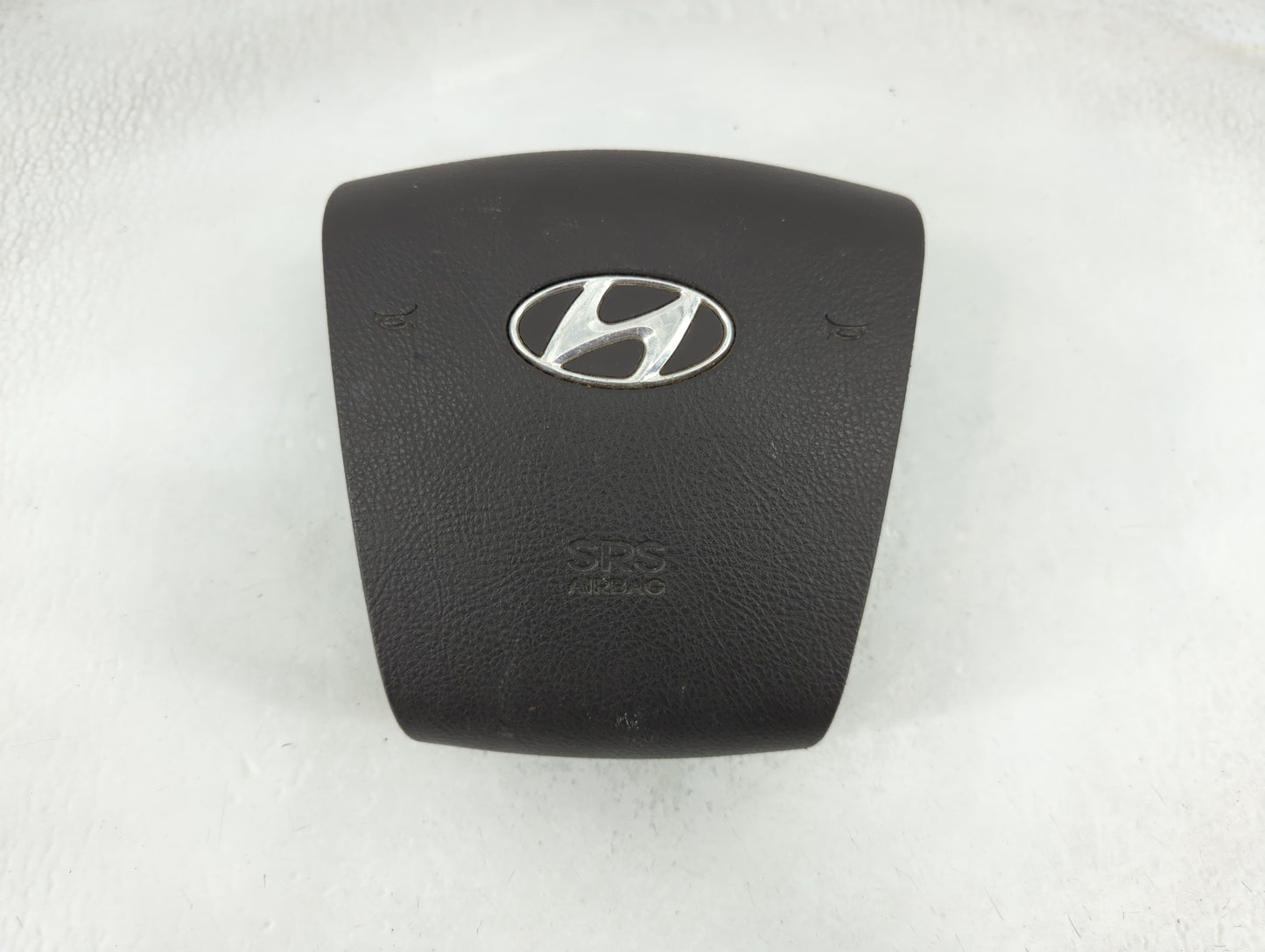 2013 Hyundai Genesis Air Bag Driver Left Steering Wheel Mounted Fits OEM Used Auto Parts - Oemusedautoparts1.com