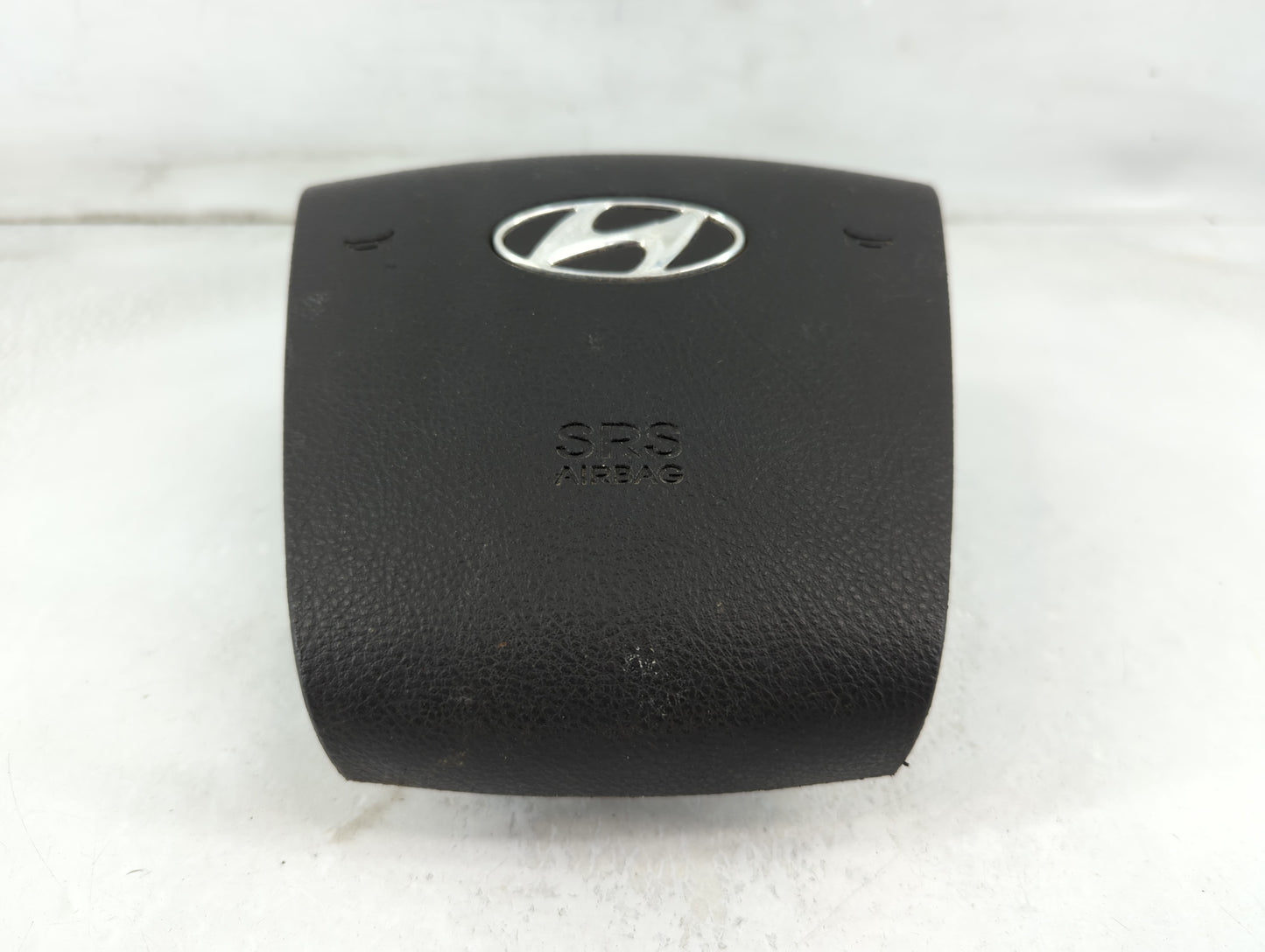 2013 Hyundai Genesis Air Bag Driver Left Steering Wheel Mounted Fits OEM Used Auto Parts - Oemusedautoparts1.com