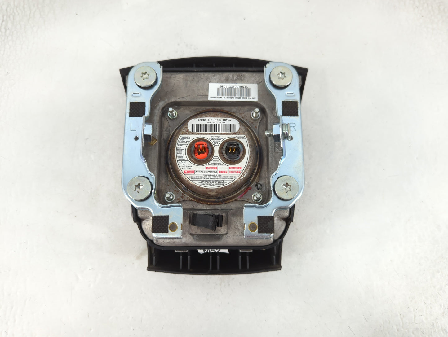 2013 Hyundai Genesis Air Bag Driver Left Steering Wheel Mounted Fits OEM Used Auto Parts - Oemusedautoparts1.com