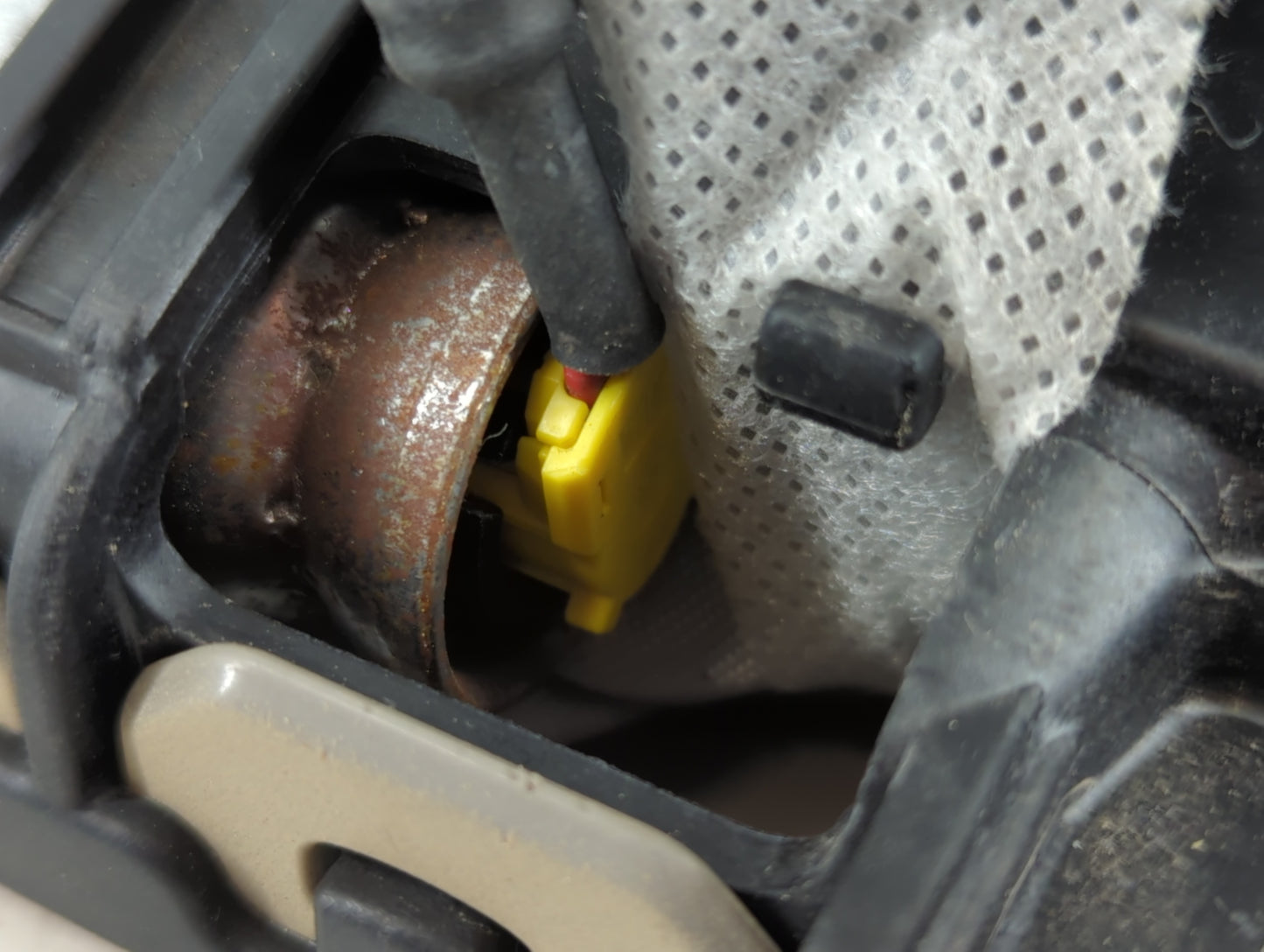 2015-2016 Hyundai Genesis Air Bag Driver Left Knee OEM P/N:56970-B1000 Fits Fits 2015 2016 2017 2018 2019 2020 OEM Used Auto Parts - Oemusedautoparts1.com