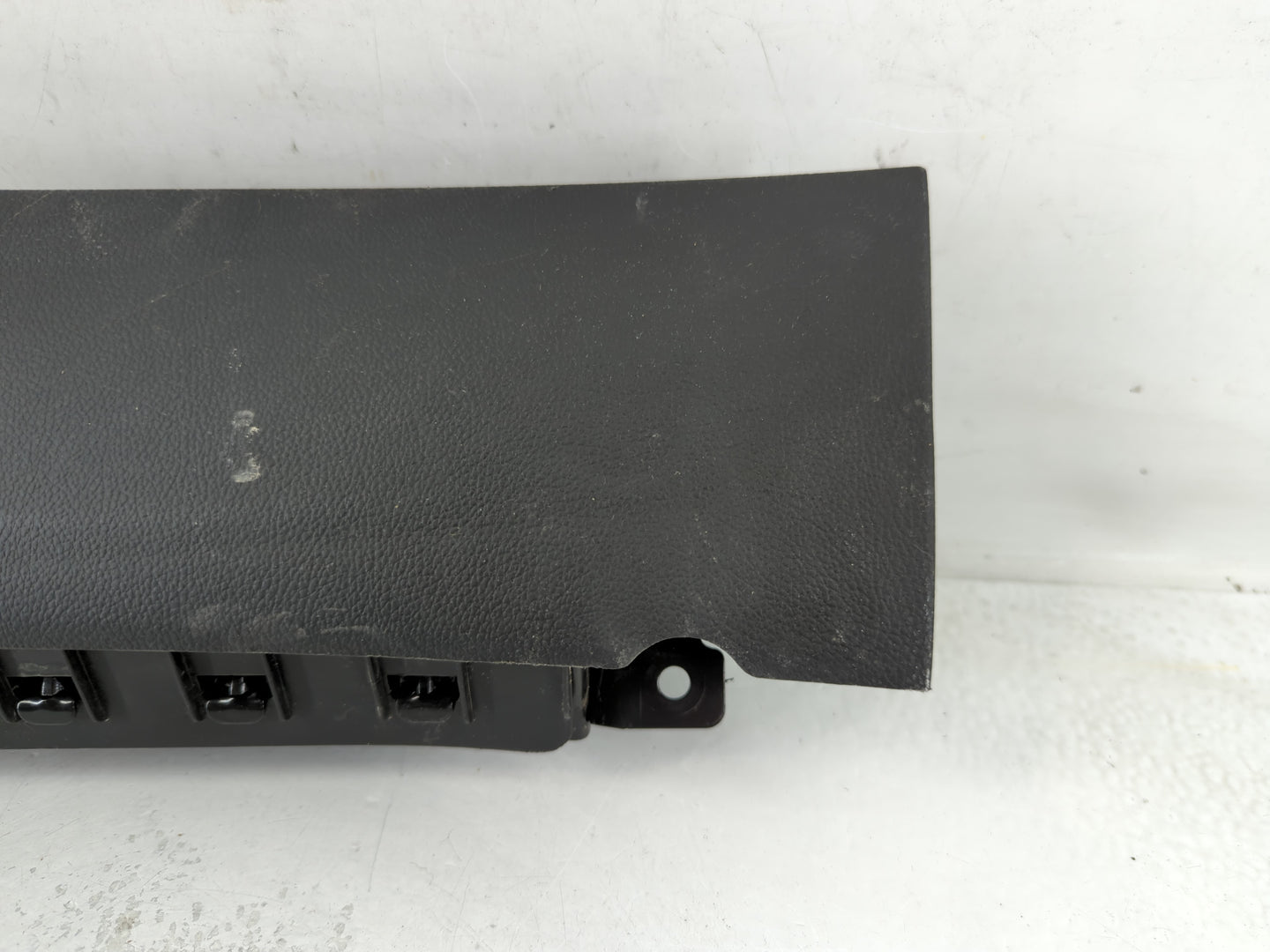 2011-2012 Chevrolet Cruze Air Bag Driver Left Knee OEM P/N:95483074 Fits Fits 2011 2012 OEM Used Auto Parts - Oemusedautoparts1.com
