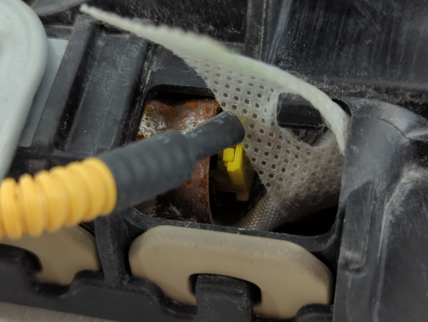 2015-2016 Hyundai Genesis Air Bag Driver Left Knee OEM P/N:56970-B1000 Fits Fits 2015 2016 2017 2018 2019 2020 OEM Used Auto Parts - Oemusedautoparts1.com
