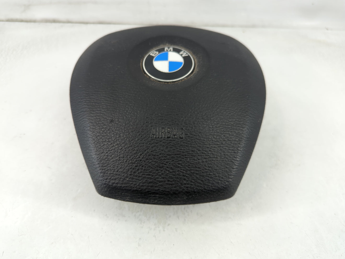2007-2013 Bmw X5 Air Bag Driver Left Steering Wheel Mounted Fits Fits 2007 2008 2009 2010 2011 2012 2013 OEM Used Auto Parts - Oemusedautoparts1.com