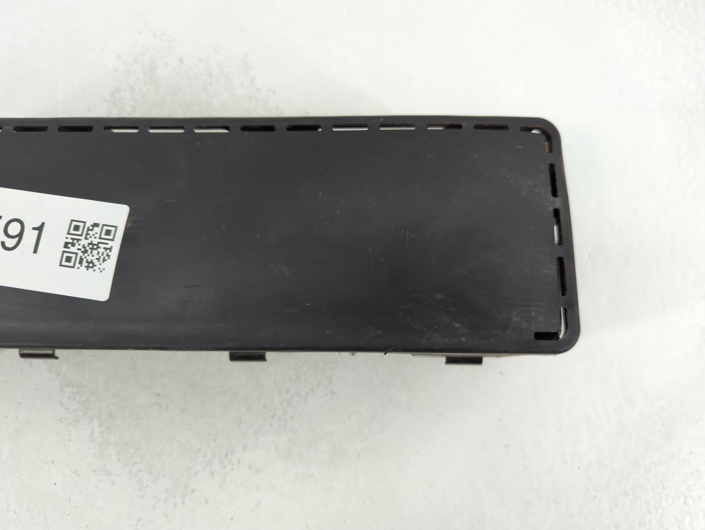 2014-2016 Chrysler Town & Country Air Bag Driver Left Knee OEM P/N:05057850AI Fits Fits 2014 2015 2016 2017 2018 OEM Used Auto Parts - Oemusedautoparts1.com