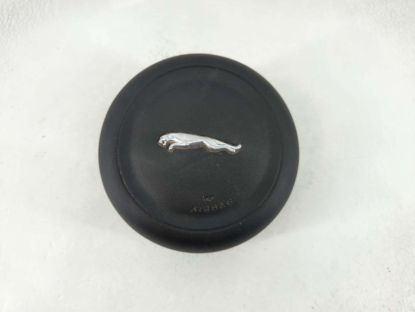 2018-2020 Jaguar F-Pace Air Bag Driver Left Steering Wheel Mounted P/N:308884010-AB Fits Fits 2018 2019 2020 OEM Used Auto Parts - Oemusedautoparts1.com