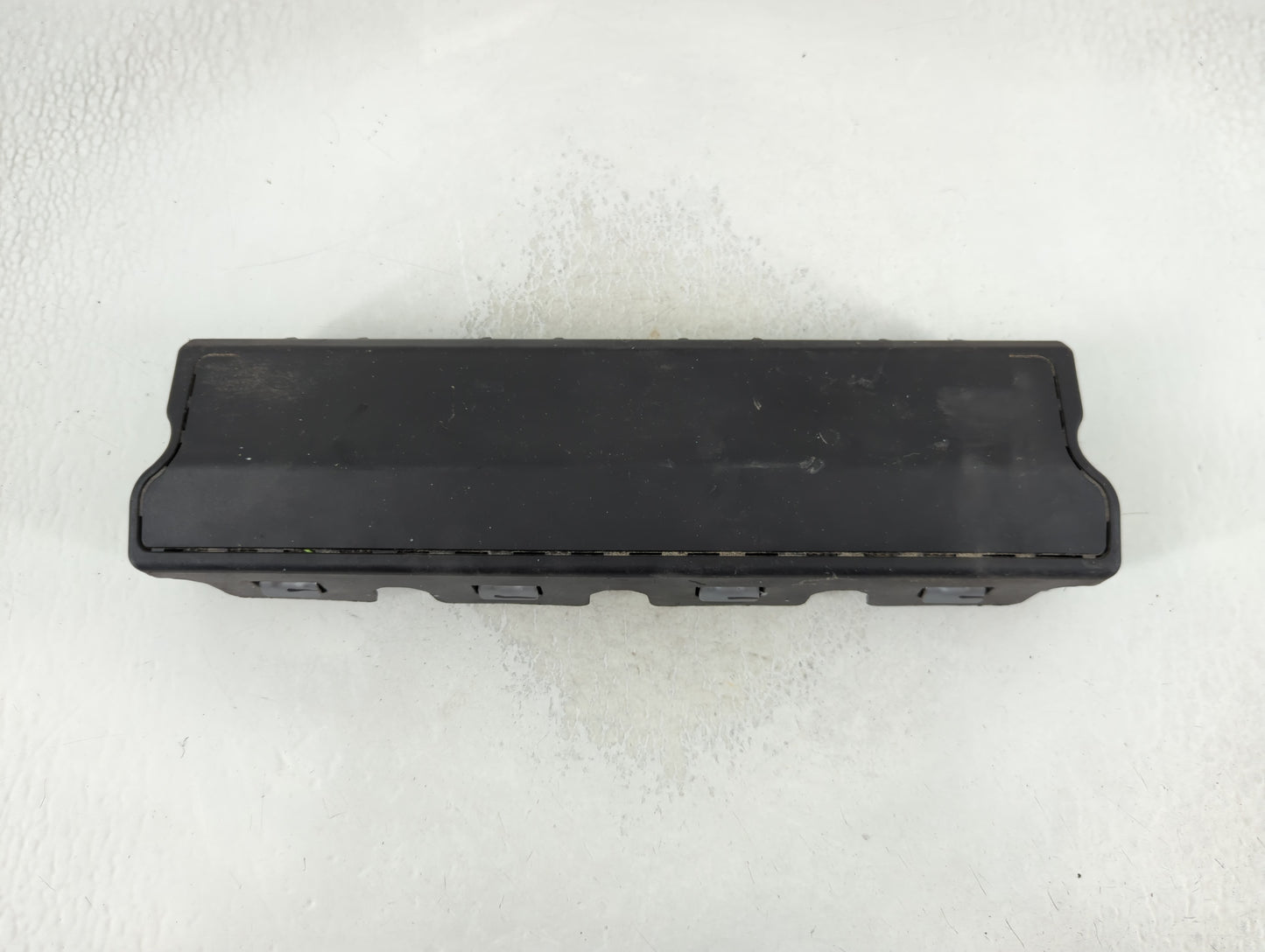 2014-2016 Chevrolet Impala Air Bag Driver Left Knee OEM P/N:23196891 Fits Fits 2014 2015 2016 OEM Used Auto Parts - Oemusedautoparts1.com