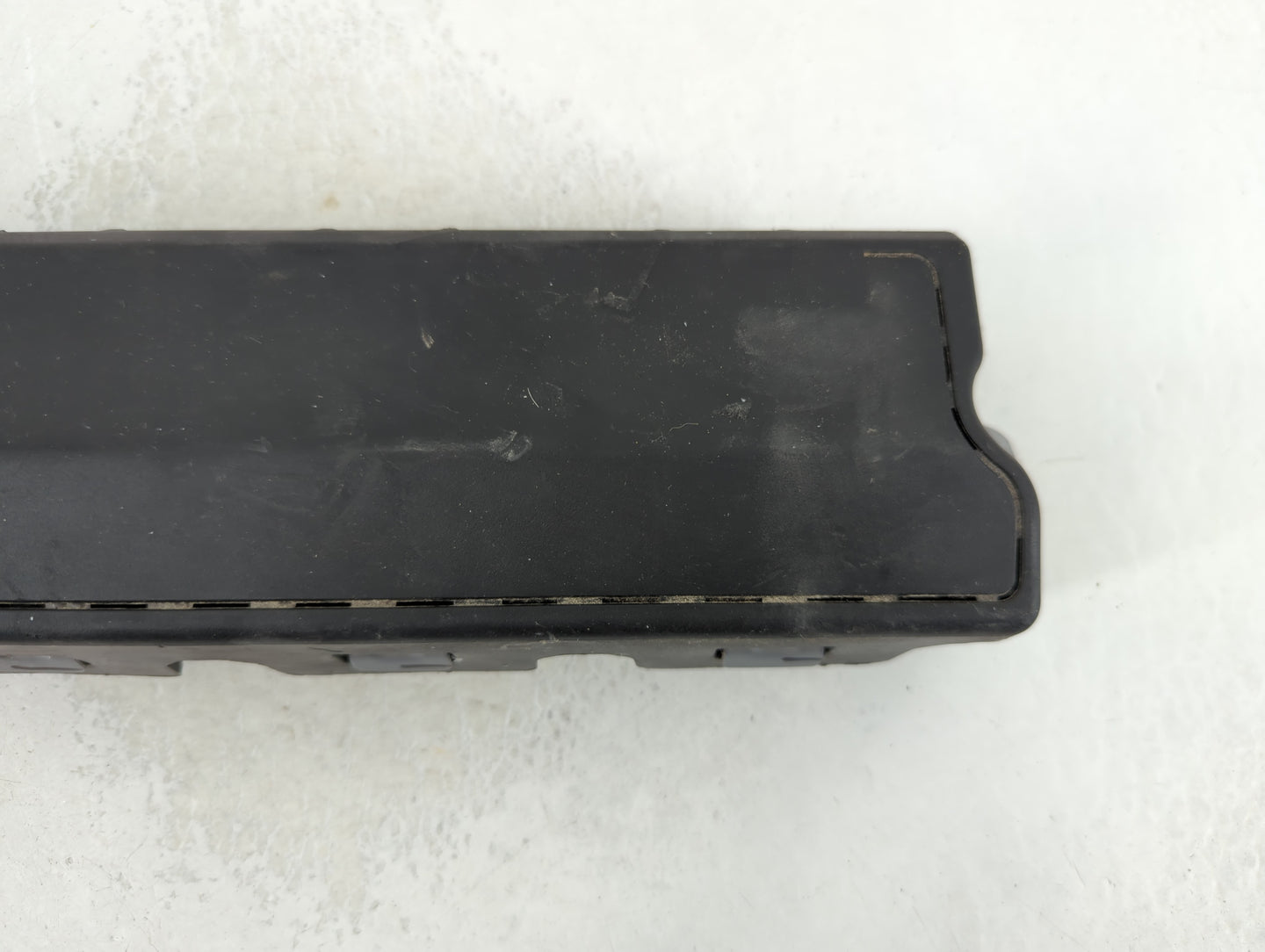2014-2016 Chevrolet Impala Air Bag Driver Left Knee OEM P/N:23196891 Fits Fits 2014 2015 2016 OEM Used Auto Parts - Oemusedautoparts1.com