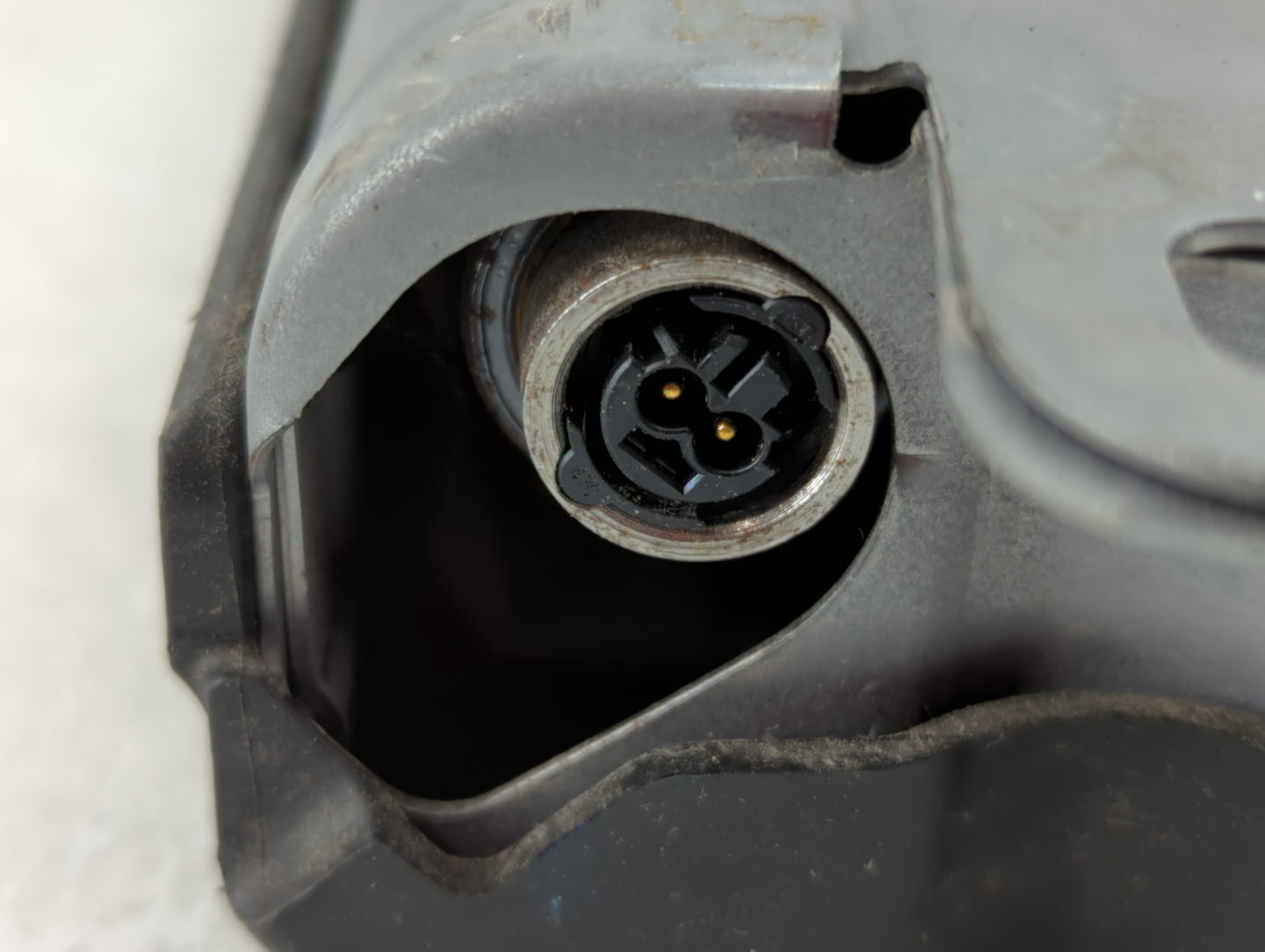 2014-2016 Chevrolet Impala Air Bag Driver Left Knee OEM P/N:23196891 Fits Fits 2014 2015 2016 OEM Used Auto Parts - Oemusedautoparts1.com