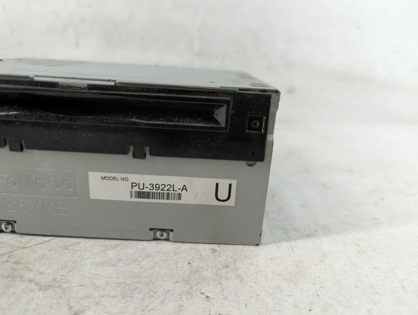 2016-2017 Ford Explorer Radio AM FM Cd Player Receiver Replacement P/N:GB5T-19C107-BF Fits Fits 2016 2017 OEM Used Auto Parts - Oemusedautoparts1.com