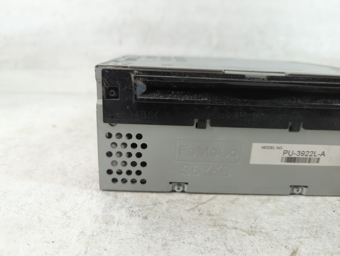 2016-2017 Ford Explorer Radio AM FM Cd Player Receiver Replacement P/N:GB5T-19C107-BF Fits Fits 2016 2017 OEM Used Auto Parts - Oemusedautoparts1.com