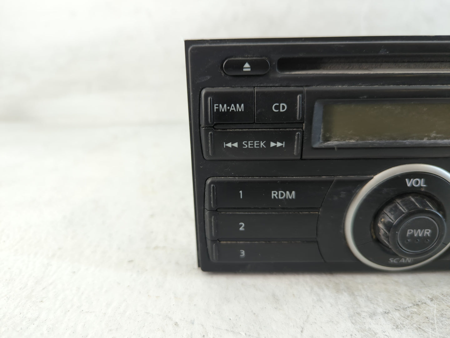 2012-2014 Nissan Versa Radio AM FM Cd Player Receiver Replacement P/N:28185 3AN0A Fits Fits 2012 2013 2014 OEM Used Auto Parts - Oemusedautoparts1.com