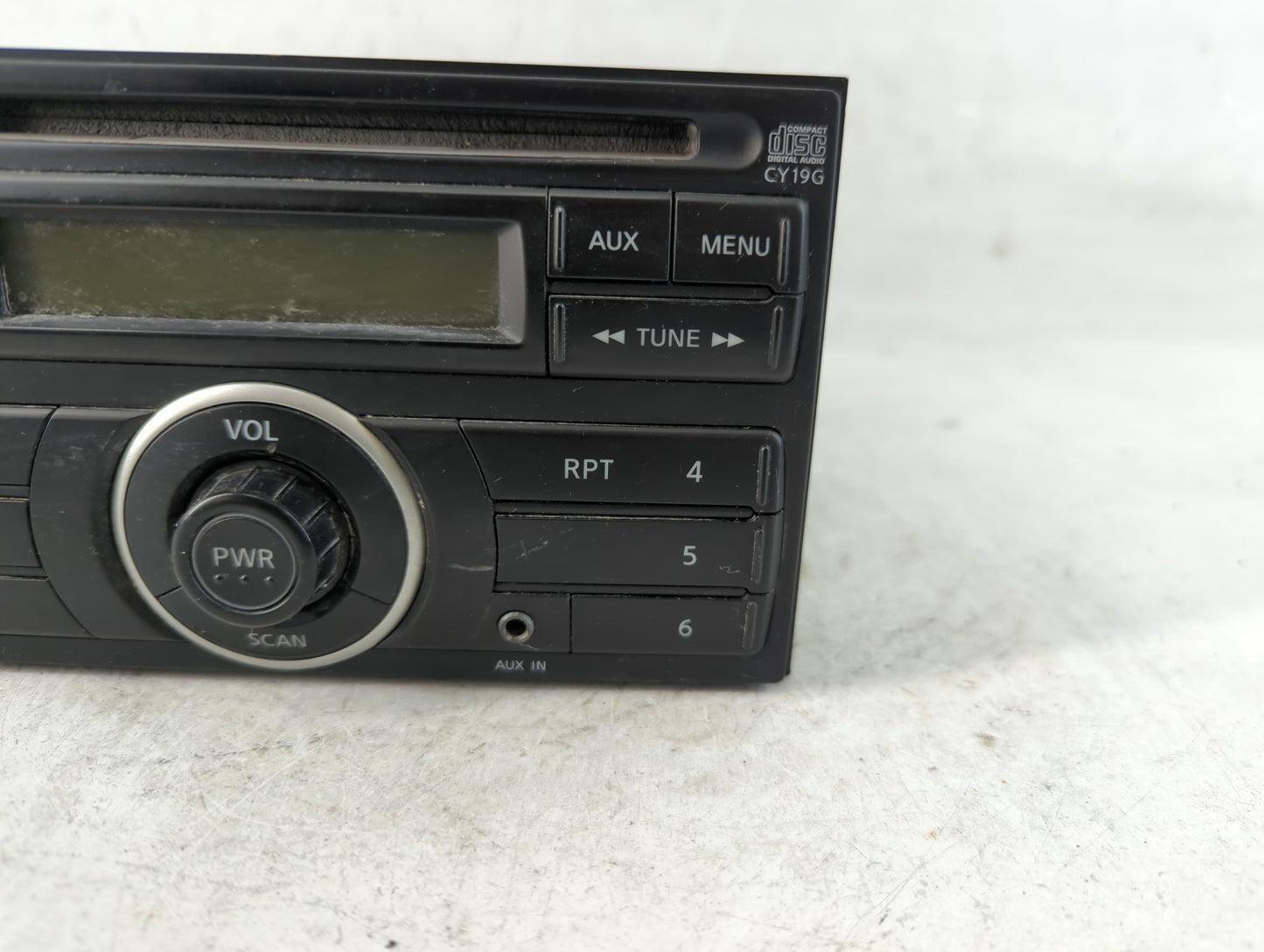 2012-2014 Nissan Versa Radio AM FM Cd Player Receiver Replacement P/N:28185 3AN0A Fits Fits 2012 2013 2014 OEM Used Auto Parts - Oemusedautoparts1.com