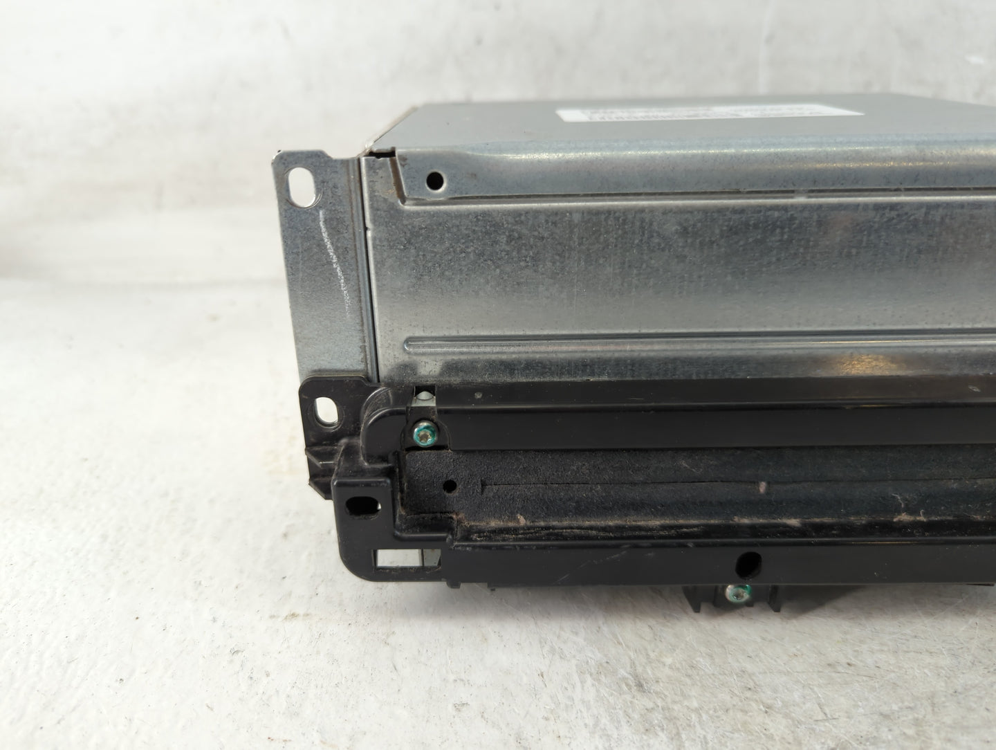 2013 Dodge Journey Radio AM FM Cd Player Receiver Replacement P/N:P05091919AB Fits OEM Used Auto Parts - Oemusedautoparts1.com