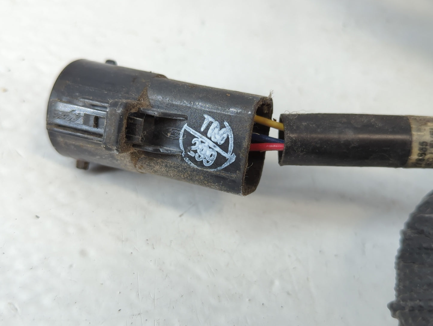 2000-2007 Ford Taurus Side Mirror Replacement Driver Left View Door Mirror P/N:6F13 17683 EB5 Fits OEM Used Auto Parts