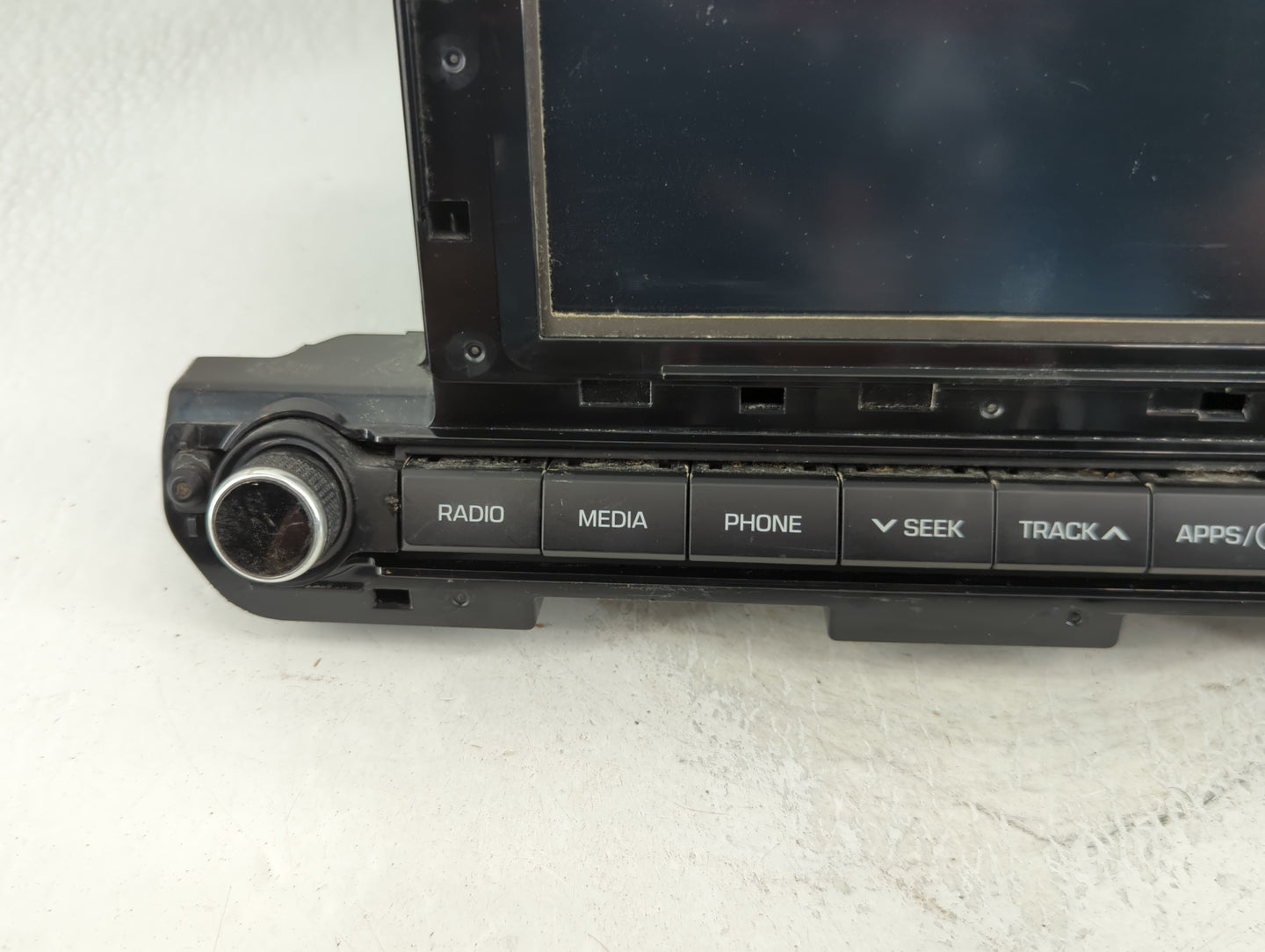 2017-2018 Hyundai Elantra Radio AM FM Cd Player Receiver Replacement P/N:96160-F2101UAT Fits Fits 2017 2018 OEM Used Auto Parts - Oemusedautoparts1.com