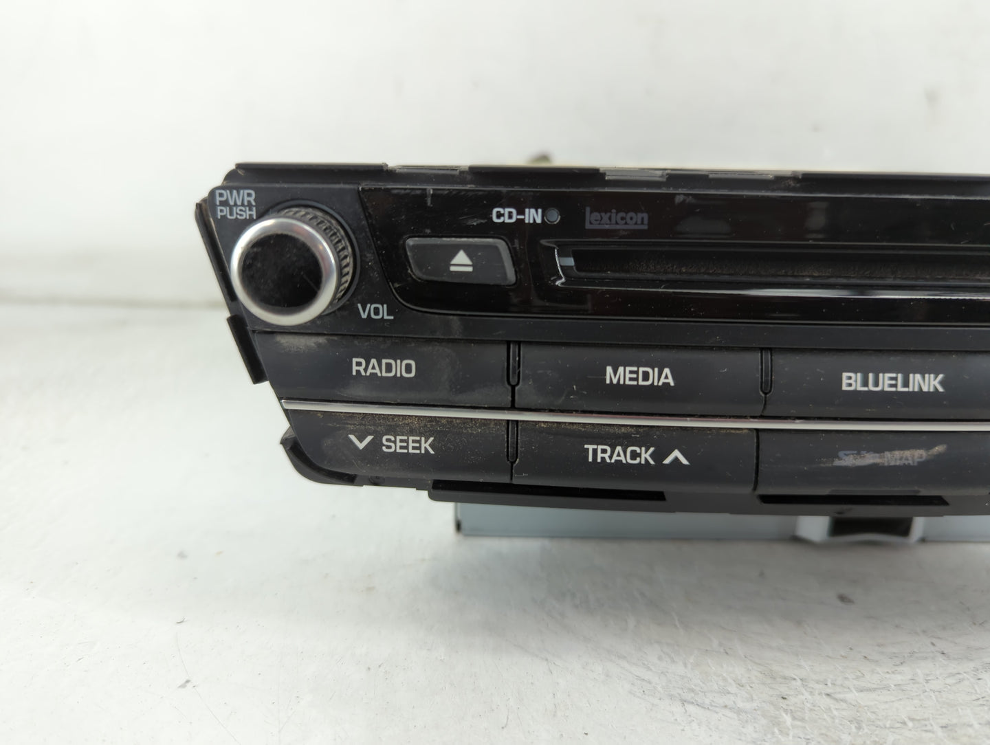 2017 Genesis G80 Radio AM FM Cd Player Receiver Replacement P/N:96560-B1ED04X Fits OEM Used Auto Parts - Oemusedautoparts1.com