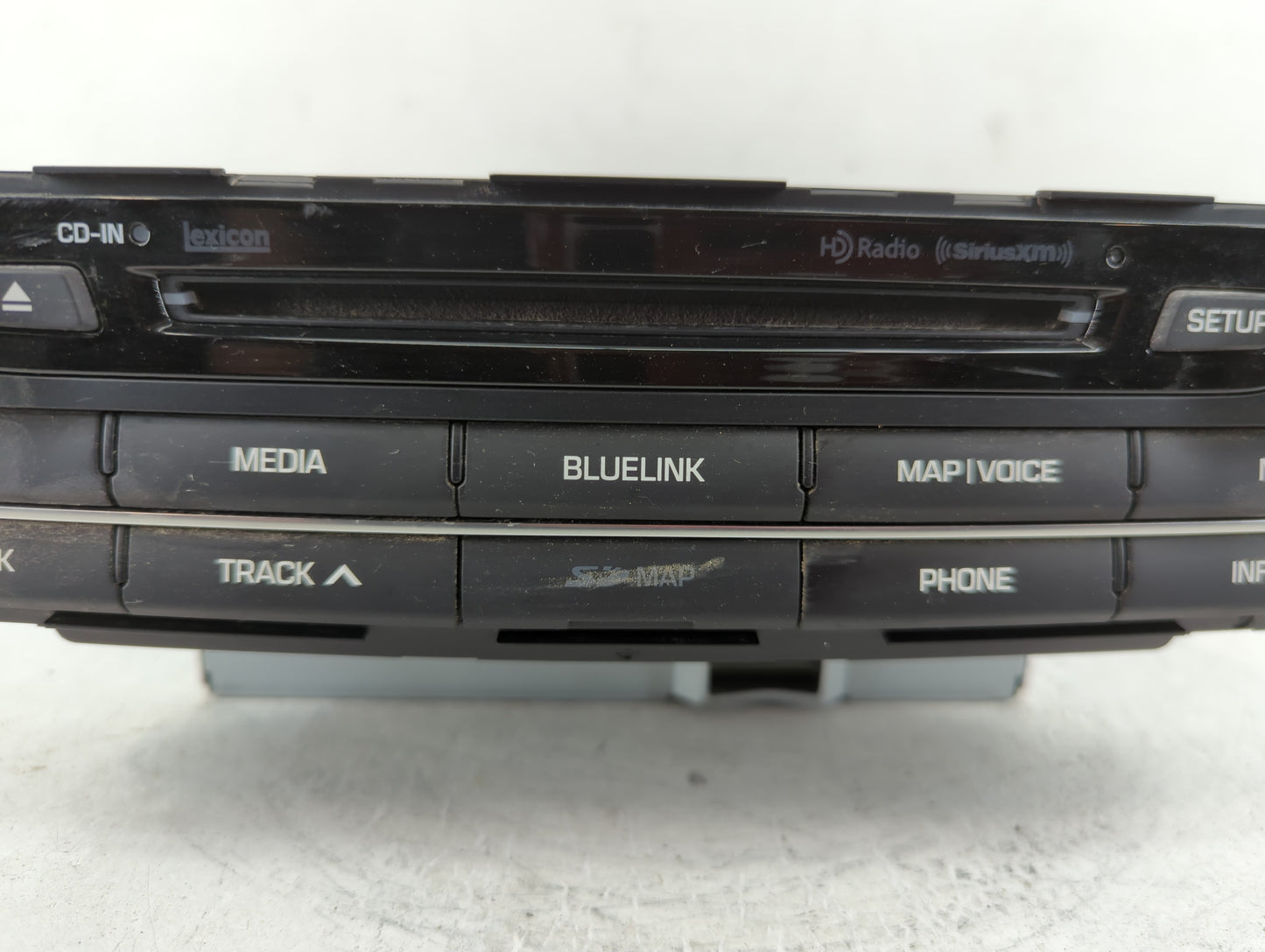 2017 Genesis G80 Radio AM FM Cd Player Receiver Replacement P/N:96560-B1ED04X Fits OEM Used Auto Parts - Oemusedautoparts1.com