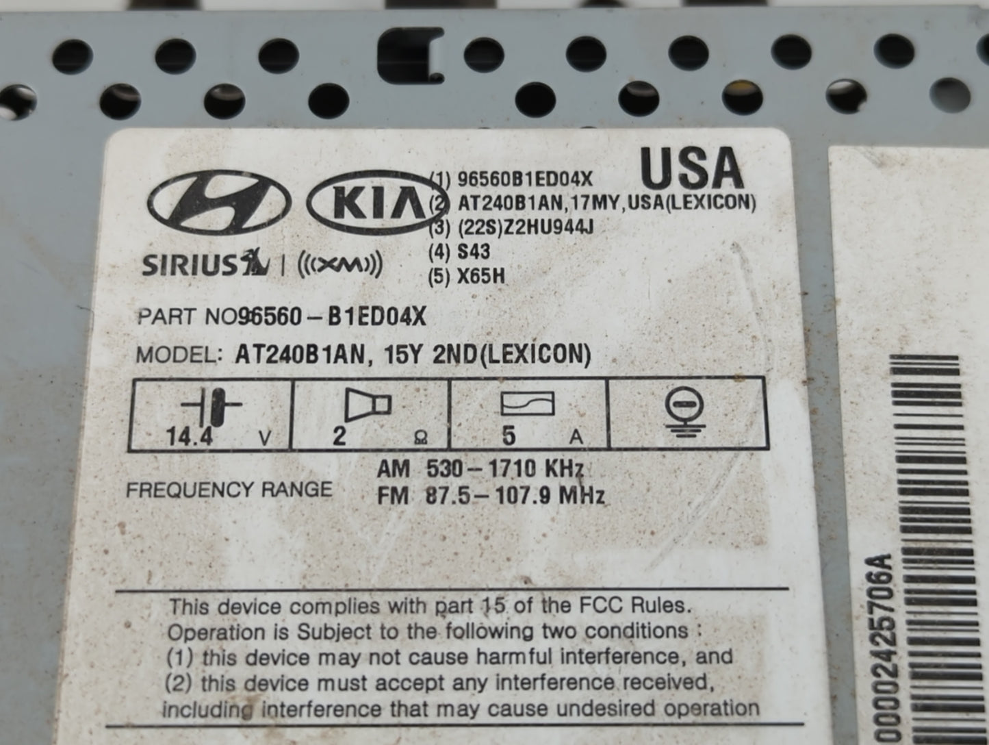 2017 Genesis G80 Radio AM FM Cd Player Receiver Replacement P/N:96560-B1ED04X Fits OEM Used Auto Parts - Oemusedautoparts1.com