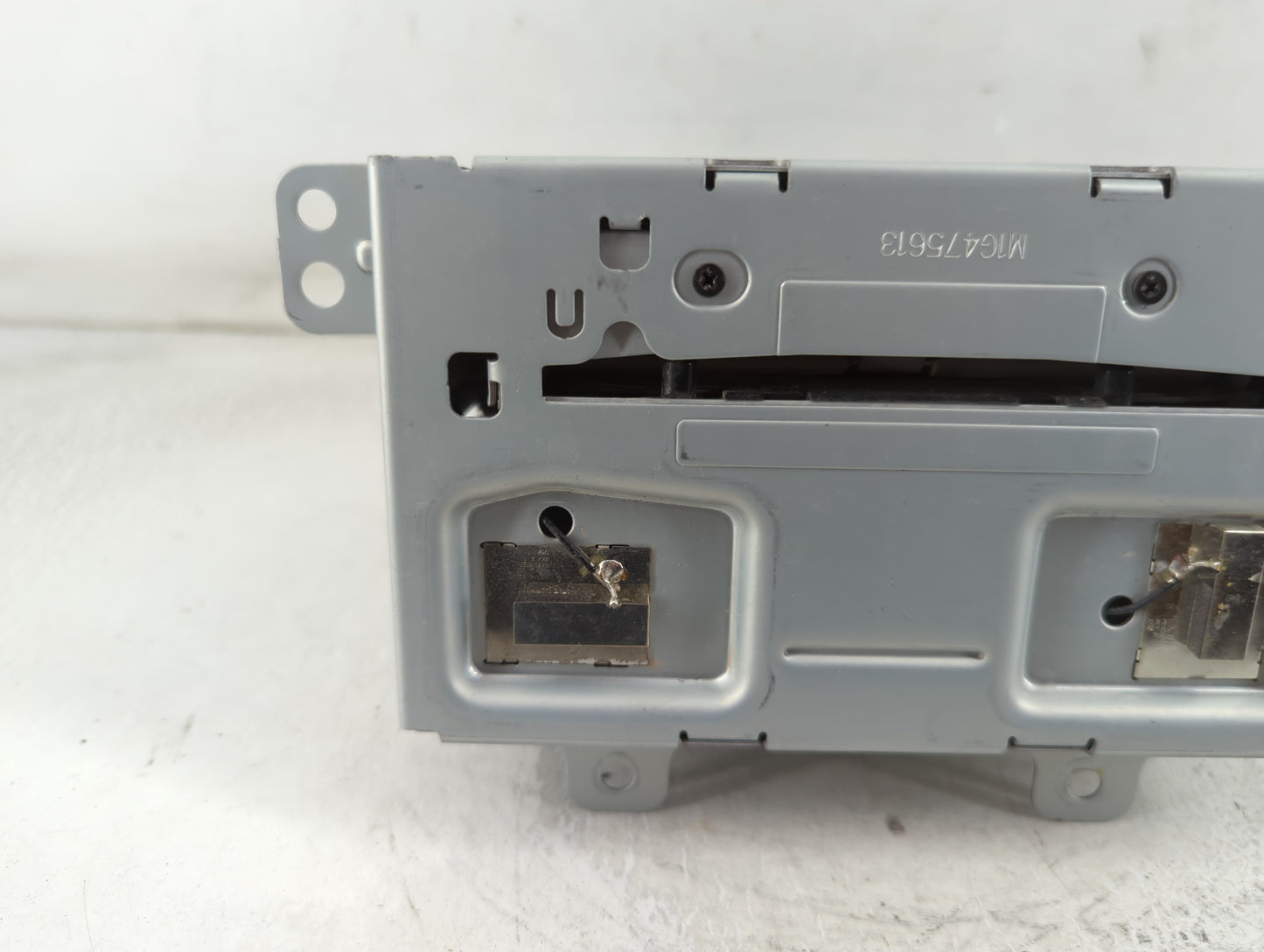 2013-2014 Buick Encore Radio AM FM Cd Player Receiver Replacement P/N:95298147 Fits Fits 2013 2014 OEM Used Auto Parts - Oemusedautoparts1.com